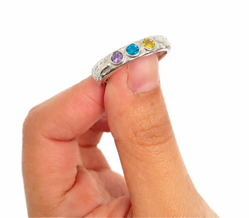 anillo creado con arcilla de plata